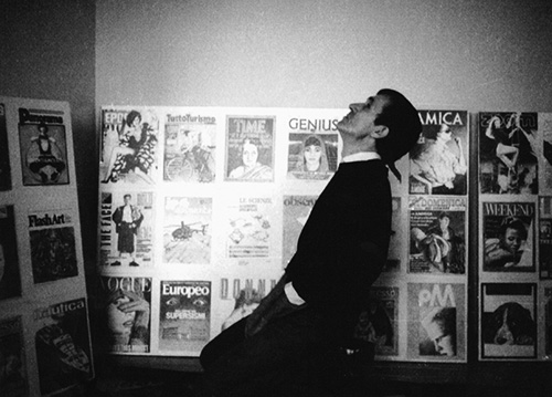 Alighiero Boetti in front of the Copertine (year 1984)