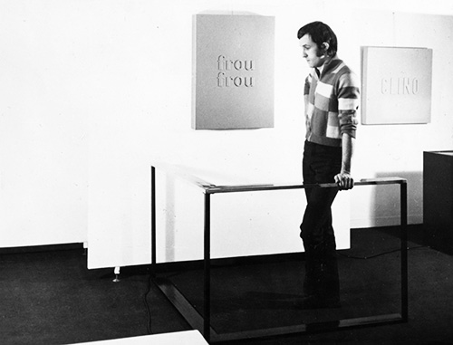 Alighiero Boetti alla galleria Christian Stein a Torino - foto Paolo Bressano